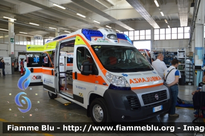 Fiat Ducato X250
Associazione Volontaria 
Pubblica Assistenza Camposanto (MO)
Allestimento Aricar Life
Open Day Aricar
Parole chiave: Fiat Ducato_X250 Ambulòanza Open_Day_Aricar