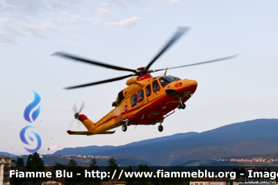 Agusta Westland AW139
Vigili del Fuoco
Corpo Permanente di Trento
Nucleo Elicotteri
I-NOST
Parole chiave: Agusta-Westland AW139 I-NOST