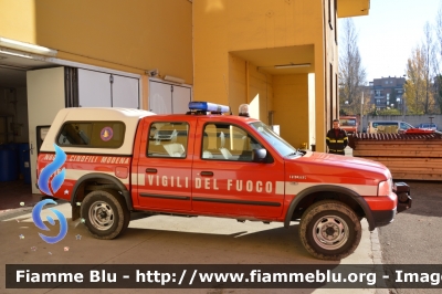 Ford Ranger V serie
Vigili del Fuoco
Comando Provinciale di Modena
Nucleo Cinofili
VF 23286
Parole chiave: Ford Ranger_Vserie VF26286 Santa_Barbara_VVF_2013