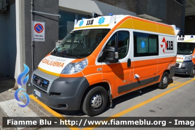 Fiat Ducato X250
118 Romagna Soccorso
Azienda USL Rimini
"BRAVO 08"
Ambulanza allestita Boneschi
Parole chiave: Fiat Ducato_X250 Ambulanza