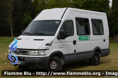 Iveco Daily III serie
Carabinieri
Comando Carabinieri Unità per la tutela Forestale, Ambientale e Agroalimentare
Veicoli della Regione Emilia Romagna 
in uso ai Forestali 
Parole chiave: Iveco Daily_IIIserie