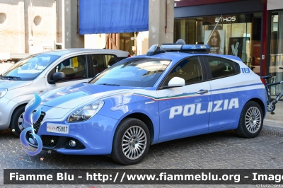 Alfa Romeo Nuova Giulietta restyle
Polizia di Stato
Squadra Volante
Allestimento NCT Nuova Carrozzeria Torinese
POLIZIA M5807
Parole chiave: Alfa-Romeo Nuova_Giulietta_restyle POLIZIAM5807