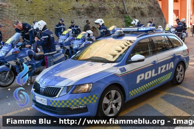 Skoda Octavia Wagon V serie
Polizia di Stato
Polizia Stradale
Allestimento Focaccia
In scorta al
Giro della Romagna
POLIZIA M5239
Parole chiave: Skoda Octavia_Wagon_Vserie POLIZIAM5239