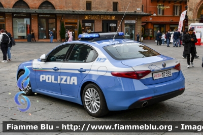 Alfa-Romeo Nuova Giulia
Polizia di Stato
Squadra Volante
Allestimento FCA
POLIZIA M7595
Festa della Polizia 2023
Parole chiave: Alfa-Romeo Nuova_Giulia POLIZIAM7595 Festa_della_Polizia_2023