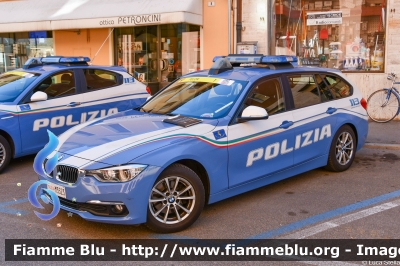 Bmw 320 Touring F31 III restyle
Polizia di Stato
Polizia Stradale
Allestimento Focaccia
In scorta al
Giro della Romagna 
Auto 1
POLIZIA M3523
Parole chiave: Bmw 320_Touring_F31_IIIrestyle POLIZIAM3523