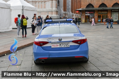 Alfa-Romeo Nuova Giulia
Polizia di Stato
Squadra Volante
Allestimento FCA
POLIZIA M7595
Festa della Polizia 2023
Parole chiave: Alfa-Romeo Nuova_Giulia POLIZIAM7595 Festa_della_Polizia_2023