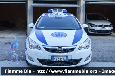 Opel Astra III serie
Polizia Locale Comacchio 
POLIZIA LOCALE YA 283 AA

Si ringrazia il comando per la collaborazione
Parole chiave: Opel Astra_IIIserie POLIZIALOCALEYA283AA