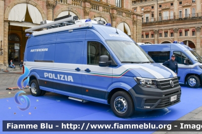 Volkswagen Crafter II serie
Polizia di Stato
Unità Artificieri
Allestimento Tekne
POLIZIA M6635
Festa della Polizia 2023
Parole chiave: Volkswagen Crafter_IIserie  POLIZIAM6635 Festa_della_Polizia_2023