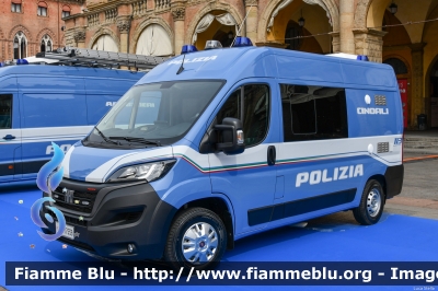 Fiat Ducato X290 restyle
Polizia di Stato
Unità Cinofile
POLIZIA M7539
Festa della Polizia 2023
Parole chiave: Fiat Ducato_X290_restyle POLIZIAM7539 Festa_della_Polizia_2023