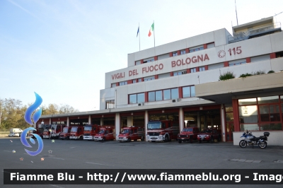 Comando Provinciale di Bologna
Vigili del Fuoco
Comando Provinciale di Bologna
Parole chiave: Santa_Barbara_VVF_2013