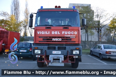 Iveco EuroTrakker 190E35 4x4
Vigili del Fuoco
Comando Provinciale di Bologna
Nucleo Telecomunicazioni
Allestimento TCM
VF 24678
Parole chiave: Iveco EuroTrakker_190E35_4x4 VF24678 Santa_Barbara_VVF_2013