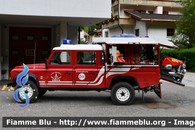 Land Rover Defender 130
Vigili del Fuoco
Unione distrettuale di Fassa
Corpo Volontario di Soraga (TN)
Allestimento Kofler Fahrzeugbau
VF H96 TN
Parole chiave: Land-Rover Defender_130 VFH96TN