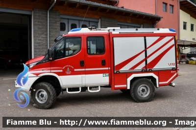 Iveco Daily 4x4 VI serie
Vigili del Fuoco
Unione Distrettuale della Val Di Sole
Corpo Volontario di Ossana (TN)
Allestimento Fulmix
VF 4L8 TN
Parole chiave: Iveco Daily_4x4_VIserie VF4L8TN