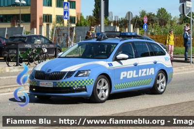 Skoda Octavia Wagon V serie
Polizia di Stato
Polizia Stradale
Allestimento Focaccia
In scorta al
Giro della Romagna
POLIZIA M5239
Parole chiave: Skoda Octavia_Wagon_Vserie POLIZIAM5239