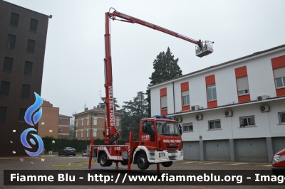 Iveco EuroCargo 120E22 III serie
Vigili del Fuoco
Comando Provinciale di Reggio Emilia
Piattaforma antincendio da 28 metri
Allestimento Cela
VF 27010

Si ringrazia il Comandante e tutto il 
personale del Comando per la 
disponibilità e la collaborazione
Parole chiave: Iveco EuroCargo_120E22_IIIserie VF27010