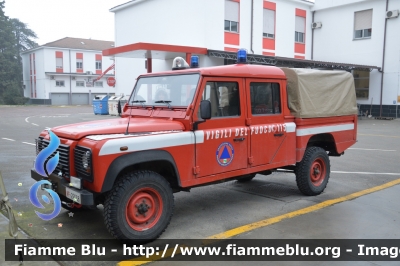 Land Rover Defender 130
Vigili del Fuoco
Comando Provinciale di Reggio Emilia
VF 22668

Si ringrazia il Comandante e tutto il 
personale del Comando per la 
disponibilità e la collaborazione
Parole chiave: Land-Rover Defender_130 VF22668