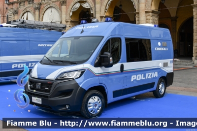 Fiat Ducato X290 restyle
Polizia di Stato
Unità Cinofile
POLIZIA M7539
Festa della Polizia 2023
Parole chiave: Fiat Ducato_X290_restyle POLIZIAM7539 Festa_della_Polizia_2023