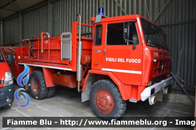 Iveco 90PC
Vigili del Fuoco
Comando Provinciale di Reggio Emilia
Allestimento Baribbi
VF 13346

Si ringrazia il Comandante e tutto il 
personale del Comando per la 
disponibilità e la collaborazione
Parole chiave: Iveco 90PC VF13346