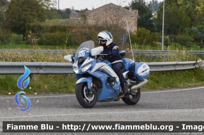 Yamaha FJR 1300 II serie
Polizia di Stato
Polizia Stradale
Allestimento Elevox
in scorta al Giro d'Italia 2020
Parole chiave: Yamaha FJR_1300_IIserie Giro_D_Italia_2020