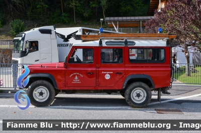 Land-Rover Defender 110
Vigili del Fuoco
Unione Distrettuale della Val Di Sole
Corpo Volontario di Commezzadura (TN)
VF 0ED TN
Parole chiave: Land-Rover Defender_110 VFEDVF