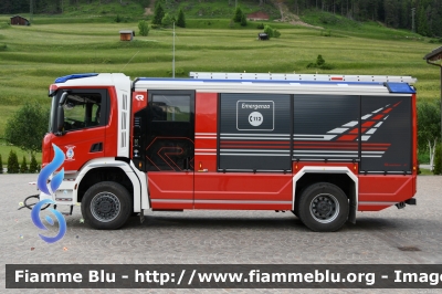 Scania P450
Vigili del Fuoco
Unione Distrettuale di Fassa
Corpo di Pozza di Fassa (TN)
Allestimento Rosenbauer
VF 1M0 TN
Parole chiave: Scania P450 VF1M0TN