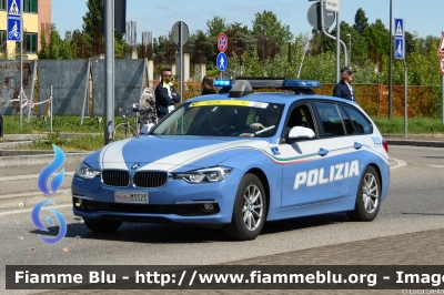 Bmw 320 Touring F31 III restyle
Polizia di Stato
Polizia Stradale
Allestimento Focaccia
In scorta al
Giro della Romagna 
Auto 1
POLIZIA M3523
Parole chiave: Bmw 320_Touring_F31_IIIrestyle POLIZIAM3523