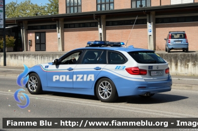 Bmw 320 Touring F31 III restyle
Polizia di Stato
Polizia Stradale
Allestimento Focaccia
In scorta al
Giro della Romagna 
Auto 1
POLIZIA M3523
Parole chiave: Bmw 320_Touring_F31_IIIrestyle POLIZIAM3523