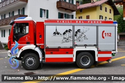 Iveco EuroCargo 150E32 4x4 IV serie
Vigili del Fuoco
Unione Distrettuale di Fiemme
Corpo Volontario di Moena (TN)
Allestimento Magirus
VF 1M4 TN
Parole chiave: Iveco EuroCargo_150E32_4x4_IVserie VF1M4TN