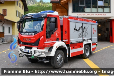 Iveco EuroCargo 150E32 4x4 IV serie
Vigili del Fuoco
Unione Distrettuale di Fiemme
Corpo Volontario di Moena (TN)
Allestimento Magirus
VF 1M4 TN
Parole chiave: Iveco EuroCargo_150E32_4x4_IVserie VF1M4TN