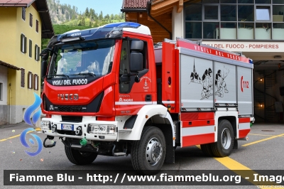 Iveco EuroCargo 150E32 4x4 IV serie
Vigili del Fuoco
Unione Distrettuale di Fiemme
Corpo Volontario di Moena (TN)
Allestimento Magirus
VF 1M4 TN
Parole chiave: Iveco EuroCargo_150E32_4x4_IVserie VF1M4TN