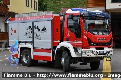 Iveco EuroCargo 150E32 4x4 IV serie
Vigili del Fuoco
Unione Distrettuale di Fiemme
Corpo Volontario di Moena (TN)
Allestimento Magirus
VF 1M4 TN
Parole chiave: Iveco EuroCargo_150E32_4x4_IVserie VF1M4TN