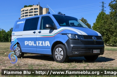 Volkswagen Transporter T6.1
Polizia di Stato
Unita' Cinofile
Allestimento BAI
POLIZIA M4596
Parole chiave: Volkswagen Transporter_T6.1 POLIZIAM4596