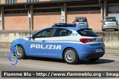 Alfa Romeo Nuova Giulietta restyle
Polizia di Stato
Polizia Stradale
Allestimento NCT
In scorta al
Giro della Romagna
Auto 2
POLIZIA M4227
Parole chiave: Alfa-Romeo Nuova_Giulietta_restyle POLIZIAM4227