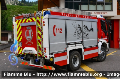 Iveco EuroCargo 150E32 4x4 IV serie
Vigili del Fuoco
Unione Distrettuale di Fiemme
Corpo Volontario di Moena (TN)
Allestimento Magirus
VF 1M4 TN
Parole chiave: Iveco EuroCargo_150E32_4x4_IVserie VF1M4TN