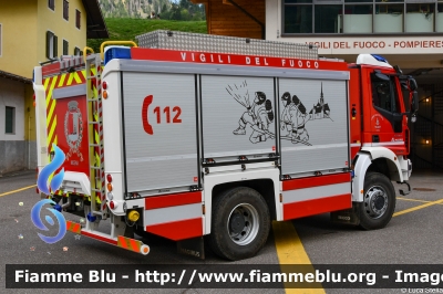 Iveco EuroCargo 150E32 4x4 IV serie
Vigili del Fuoco
Unione Distrettuale di Fiemme
Corpo Volontario di Moena (TN)
Allestimento Magirus
VF 1M4 TN
Parole chiave: Iveco EuroCargo_150E32_4x4_IVserie VF1M4TN