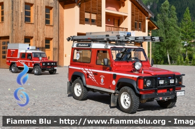 Land Rover Defender 90
Vigili del Fuoco
Unione Distrettuale di Fassa
Corpo di Pozza di Fassa (TN)
VF J59 TN
Parole chiave: Land-Rover Defender_90 VFJ59TN