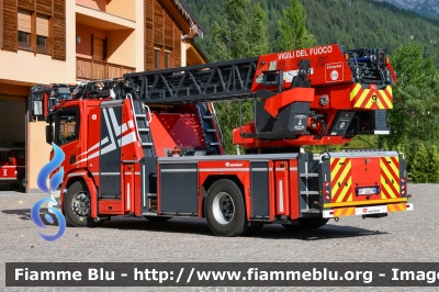  Scania P320
Vigili del Fuoco
Unione Distrettuale di Fassa 
Assegnata al corpo di Pozza di Fassa (TN)
Allestimento Rosenbauer
VF 4W5 TN
Parole chiave:  Scania P320 VF4W5TN 