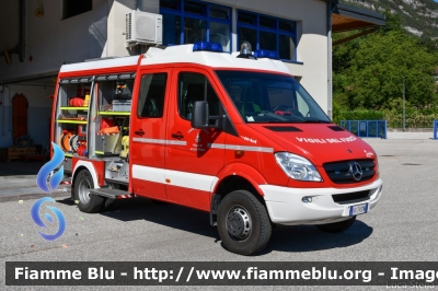 Mercedes-Benz Sprinter 4x4 III serie
Vigili del Fuoco
Unione Distrettuale di Mezzolombardo
Corpo Volontario di Mezzolombardo (TN)
Allestimento Brandschutz - Rosenbauer
VF 7H3 TN
Parole chiave: Mercedes-Benz Sprinter_4x4_IIIserie  VF7H3TN