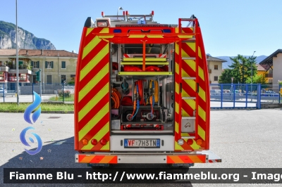 Mercedes-Benz Sprinter 4x4 III serie
Vigili del Fuoco
Unione Distrettuale di Mezzolombardo
Corpo Volontario di Mezzolombardo (TN)
Allestimento Brandschutz - Rosenbauer
VF 7H3 TN
Parole chiave: Mercedes-Benz Sprinter_4x4_IIIserie  VF7H3TN