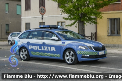 Skoda Octavia Wagon V serie
Polizia di Stato
Polizia Stradale
Allestimento Focaccia
In scorta al
Giro della Romagna
POLIZIA M5239
Parole chiave: Skoda Octavia_Wagon_Vserie POLIZIAM5239