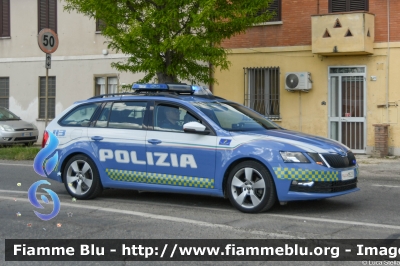 Skoda Octavia Wagon V serie
Polizia di Stato
Polizia Stradale
Allestimento Focaccia
In scorta al
Giro della Romagna
POLIZIA M5239
Parole chiave: Skoda Octavia_Wagon_Vserie POLIZIAM5239