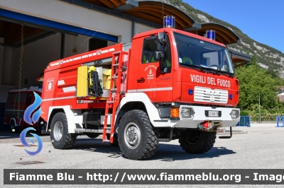 Man LE 10.220 4x4
Vigili del Fuoco
Unione Distrettuale di Mezzolombardo
Corpo Volontario di Mezzolombardo (TN)
Allestimento Kolfer Fahrzeugbau
VF 4A4 TN
Parole chiave: Man LE_10.220_4x4 VF4A4TN