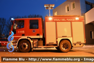 Iveco EuroCargo SuperCity 120E24 II serie
Vigili del Fuoco
Comndo Provinciale di Ferrara
Distaccamento Volontario di Copparo
AutoPompaSerbatoio allestimento Iveco-Magirus
VF 24530
Parole chiave: Iveco EuroCargo_SuperCity_120E24_IIserie VF24530