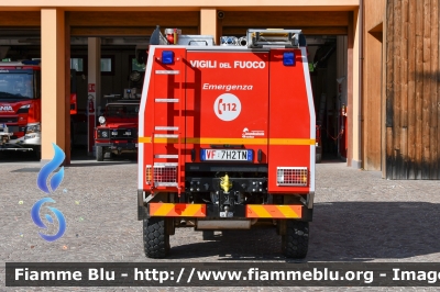 Eurotrek X4
Vigili del Fuoco
Unione Distrettuale di Fassa
Corpo di Pozza di Fassa (TN)
Allestimento Brandschutz
VF 7H2 TN
Parole chiave: Eurotrek X4 VF7H2TN