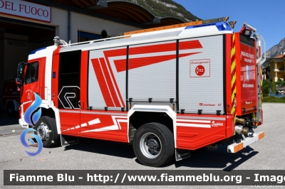 Volvo FMX 420 4x4 I serie
Vigili del Fuoco
Unione Distrettuale di Mezzolombardo
Corpo Volontario di Mezzolombardo (TN)
Allestimento Brandshutz - Rosenbauer
VF 7E3 TN
Parole chiave: Volvo FMX_420_4x4_Iserie VF7E3TN