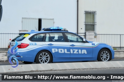 Bmw 320 Touring F31 III restyle
Polizia di Stato
Polizia Stradale
Allestimento Focaccia
In scorta al
Giro della Romagna 
Auto 1
POLIZIA M3523
Parole chiave: Bmw 320_Touring_F31_IIIrestyle POLIZIAM3523