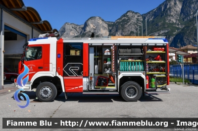 Volvo FMX 420 4x4 I serie
Vigili del Fuoco
Unione Distrettuale di Mezzolombardo
Corpo Volontario di Mezzolombardo (TN)
Allestimento Brandshutz - Rosenbauer
VF 7E3 TN
Parole chiave: Volvo FMX_420_4x4_Iserie VF7E3TN