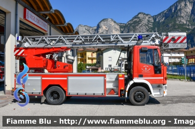 Iveco EuroCargo 120E23 I serie
Vigili del Fuoco
Unione Distrettuale di Mezzolombardo
Distaccata al Corpo Volontario di Mezzolombardo (TN)
AutoScala allestimento Iveco-Magirus
VF B72 TN
Parole chiave: Iveco EuroCargo_120E23_Iserie VFB72TN