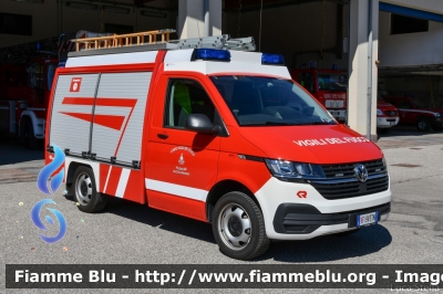 Volkswagen Transporter T6.1
Vigili del Fuoco
Unione Distrettuale di Mezzolombardo
Corpo Volontario di Mezzolombardo (TN)
Allestimento Rosenbauer
VF 9V3 TN
Parole chiave: Volkswagen Transporter_T6.1 VF9V3TN