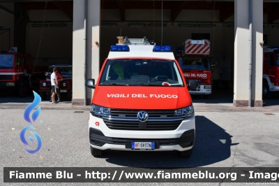 Volkswagen Transporter T6.1
Vigili del Fuoco
Unione Distrettuale di Mezzolombardo
Corpo Volontario di Mezzolombardo (TN)
Allestimento Rosenbauer
VF 9V3 TN
Parole chiave: Volkswagen Transporter_T6.1 VF9V3TN